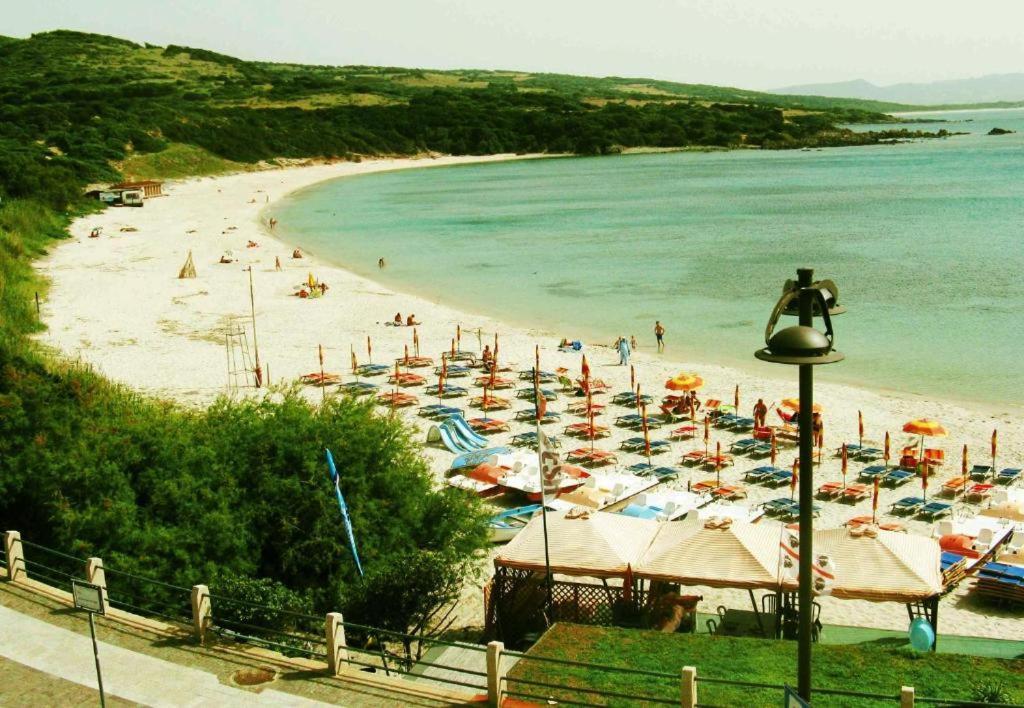Borgo Spiaggia Изола-Росса Экстерьер фото